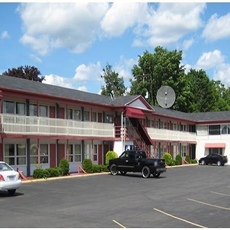 Red Carpet Inn Endicott Exterior photo