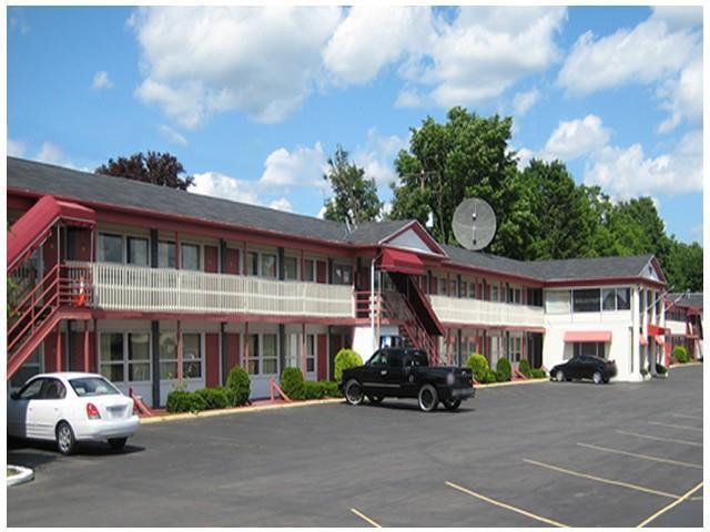 Red Carpet Inn Endicott Exterior photo